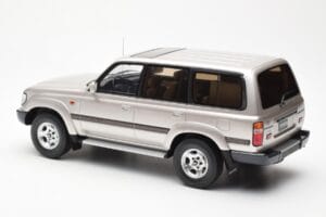 Toyota Land Cruiser HDJ80 Beige Metallic Otto 1:18 OT438 Resin — bild 5 av 6