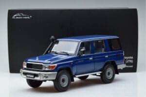 Toyota Land Cruiser J76 Blå Almost Real 1:18 870101 Metall — bild 7 av 7