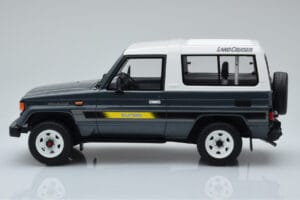 Toyota Land Cruiser LJ73 Grå Otto 1:18 OT437 Resin — bild 3 av 6