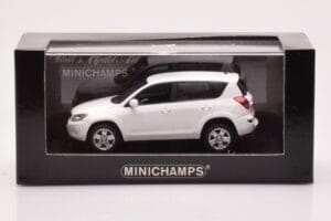 Toyota RAV4 XA30 Vit Minichamps 1:43 400166571 Metall — bild 4 av 4