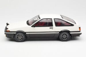 Toyota Sprinter Trueno AE86 Vit Otto 1:18 OT444B Resin — bild 3 av 6