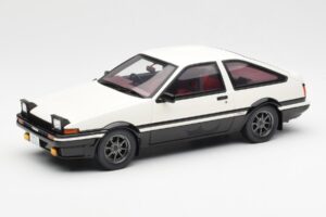 Toyota Sprinter Trueno AE86 Vit Otto 1:18 OT444B
