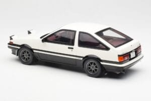Toyota Sprinter Trueno AE86 Vit Otto 1:18 OT444B Resin — bild 5 av 6