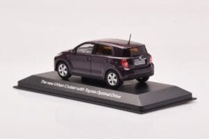Toyota Urban Cruiser Lila Metallic Minichamps 1:43 403166963 Metall — bild 3 av 4
