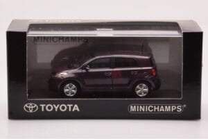 Toyota Urban Cruiser Lila Metallic Minichamps 1:43 403166963 Metall — bild 4 av 4