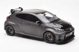 Toyota GR Yaris Circuit Package Svart Otto 1:18 OT1046 Metall — bild 4 av 6