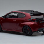 Toyota GR Yaris Röd Otto 1:18 - image 5 of 6