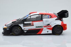 Toyota GR Yaris Rally1 #1 S. Ogier / B. Veillas Rally Monte Carlo 2022 IXO 1:18 18RMC151B Metall — bild 3 av 6