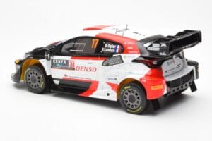 Toyota GR Yaris Rally1 #17 S. Ogier / V. Landais Safari Rally Kenya 2023 IXO 1:18 18RMC173A Metall — bild 5 av 6