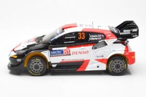 Toyota GR Yaris Rally1 #33 E. Evans / S. Martin Rally Finland 2023 IXO 1:18 18RMC174A Metall — bild 3 av 6