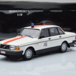 Volvo 240 GL Polis Belgien Minichamps 1:18 - image 6 of 6