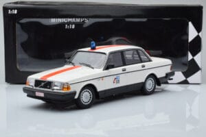 Volvo 240 GL Polis Belgien Minichamps 1:18 155171492 Metall — bild 6 av 6