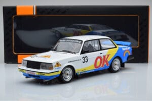Volvo 240 Turbo Beckers #33 Andersson / Petersson / Linder ETCC Zolder 1985 IXO 1:18 18RMC105B Metall — bild 6 av 6