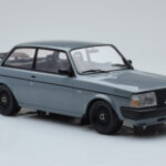 Volvo 240 Turbo Grå IXO 1:18 - image 4 of 6