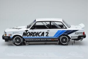 Volvo 240 Turbo Nordica #2 U. Granberg / T. Lindstrom ETCC Brno 1986 IXO 1:18 18RMC088 Metall — bild 3 av 6