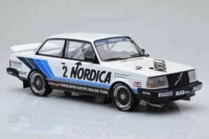 Volvo 240 Turbo Nordica #2 U. Granberg / T. Lindstrom ETCC Brno 1986 IXO 1:18 18RMC088 Metall — bild 4 av 6