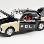 Volvo P121 Polis Revell 1:18 8904 - image 2 of 8