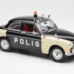 Volvo P121 Polis Revell 1:18 8904 - image 6 of 8