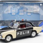 Volvo P121 Polis Revell 1:18 8904 - image 8 of 8