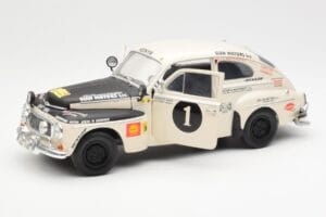 Volvo PV 544 Rally Revell 1:18 8922 Metall — bild 2 av 8
