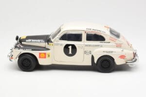 Volvo PV 544 Rally Revell 1:18 8922 Metall — bild 4 av 8