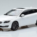 Volvo V60 D3 Crystal Vit FAW 1:18
