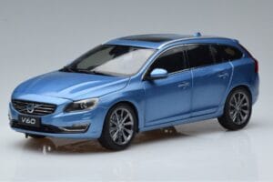 Volvo V60 D3 Power Blå FAW 1:18 9430839 Metall
