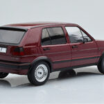 Volkswagen Golf GTI Mk2 Röd MCG 1:18 - image 2 of 6