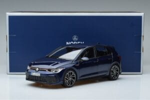 Volkswagen Golf GTI Mk8 Blå Norev 1:18 188594 Metall — bild 7 av 7