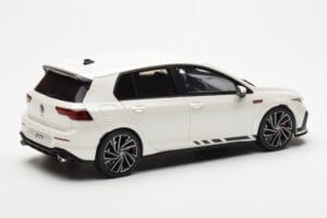 Volkswagen Golf GTI Mk8 Clubsport Vit Otto 1:18 OT986 Resin — bild 2 av 6