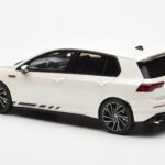 Volkswagen Golf GTI Mk8 Clubsport Vit Otto 1:18 - image 5 of 6