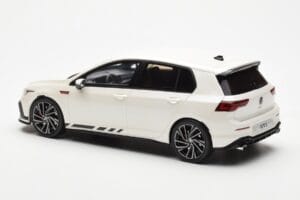 Volkswagen Golf GTI Mk8 Clubsport Vit Otto 1:18 OT986 Resin — bild 5 av 6