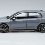 Volkswagen Golf GTI Mk8 Norev 1:18 188590 Metall - image 4 of 7