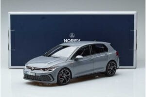 Volkswagen Golf GTI Mk8 Norev 1:18 188590 Metall — bild 7 av 7