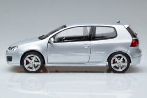 Volkswagen Golf GTI Mk5 Pirelli Edition Silver Norev 1:18 188425 Metall — bild 4 av 7