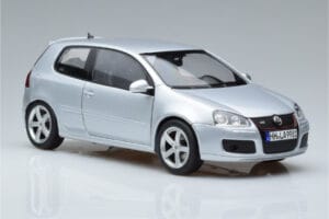 Volkswagen Golf GTI Mk5 Pirelli Edition Silver Norev 1:18 188425 Metall — bild 5 av 7