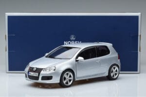 Volkswagen Golf GTI Mk5 Pirelli Edition Silver Norev 1:18 188425 Metall — bild 7 av 7