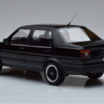 Volkswagen Jetta Mk2 Svart Otto 1:18 - image 5 of 6