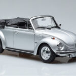 Volkswagen Beetle 1303 Cabriolet Silver Norev 1:18 - image 4 of 6