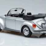 Volkswagen Beetle 1303 Cabriolet Silver Norev 1:18 - image 5 of 6