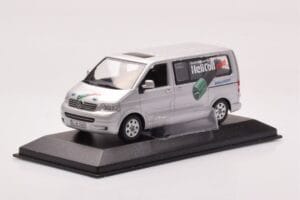 Volkswagen Multivan T5 Silver Heli Coil Edition Minichamps 1:43 VOLKSWAGEN-264345 Metall — bild 2 av 4