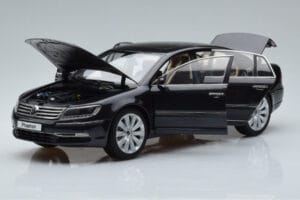 Volkswagen Phaeton V6 Mazeppa Grå Kyosho 1:18 08831MBK Metall — bild 2 av 9