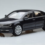 Volkswagen Phaeton V6 Mazeppa Grå Kyosho 1:18