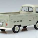 Volkswagen T2a Pickup 50-årsjubileumsutgåva Schuco 1:18 450019800 Metall - image 3 of 7