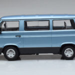 Volkswagen T3 Multivan Blå Norev 1:18 - image 3 of 6