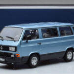 Volkswagen T3 Multivan Blå Norev 1:18 - image 6 of 6