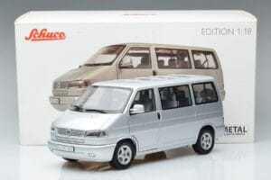 Volkswagen T4b Transporter Caravelle Minibus Schuco 1:18 450041500 Metall — bild 8 av 8