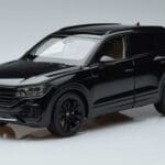 Volkswagen Touareg CR Svart FAW 1:18 LTC761021BLA Metall