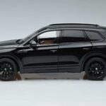 Volkswagen Touareg CR Svart FAW 1:18 LTC761021BLA Metall - image 4 of 7