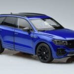 Volkswagen Touareg CR Blå FAW 1:18 LTC761021BLU Metall - image 5 of 7